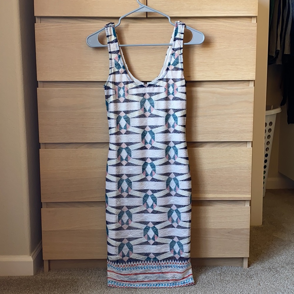 Bodycon lace dress
